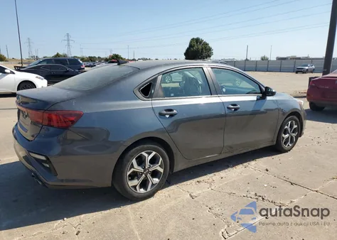 2021 Kia Forte Fe z USA, uszkodzony, nr VIN 3KPF24AD9ME329970